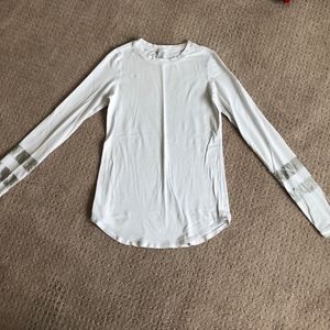 Long sleeve Ivivva with reflective detail
